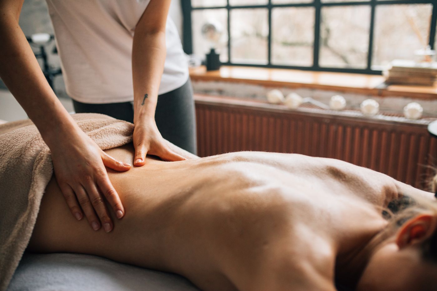 Wohltuende Rückenmassage